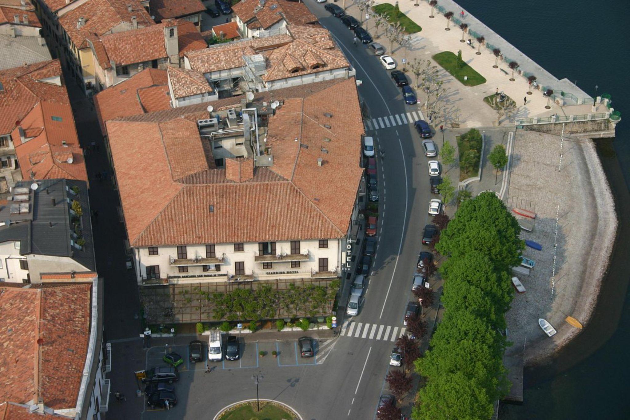 Hotel Giardino Arona Exterior foto